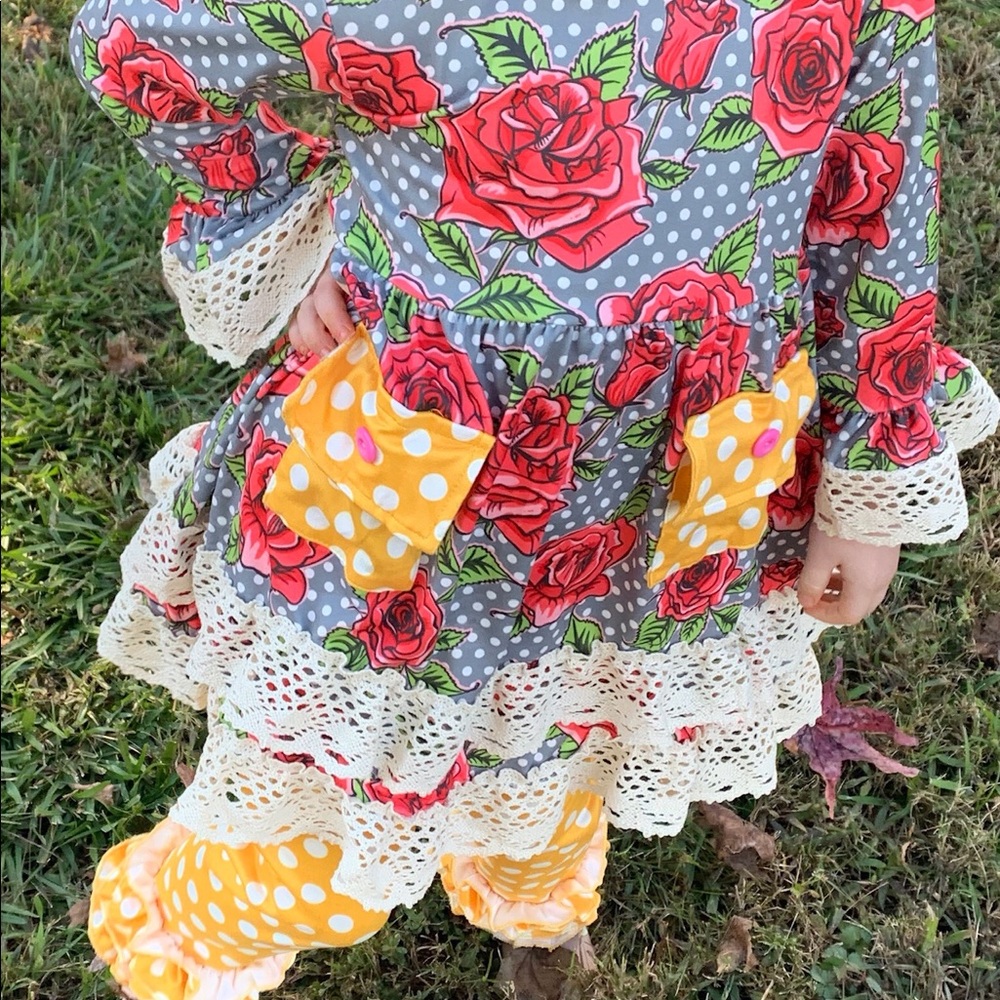 Roses and Lace Ruffle Pant Set - Picture 2 of 5